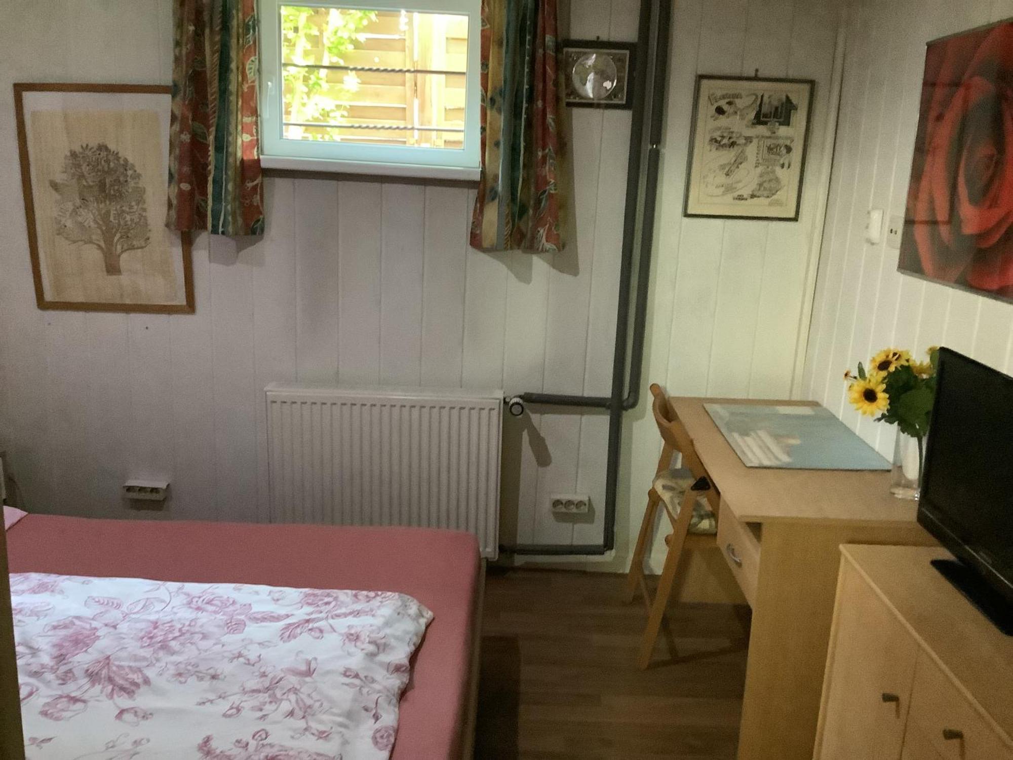 Schoenes Zimmer Im Seterant/Untergeschoss Essen Exterior foto